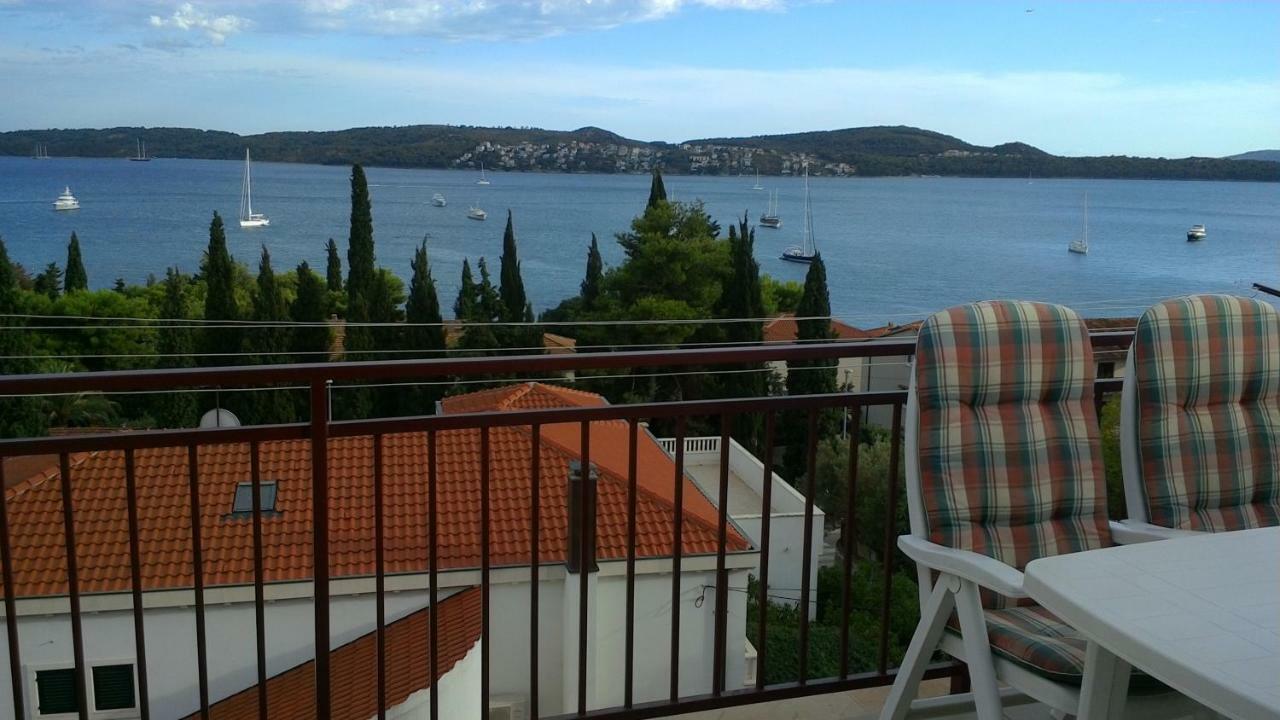 Lambrisa Apartment Trogir Exterior foto