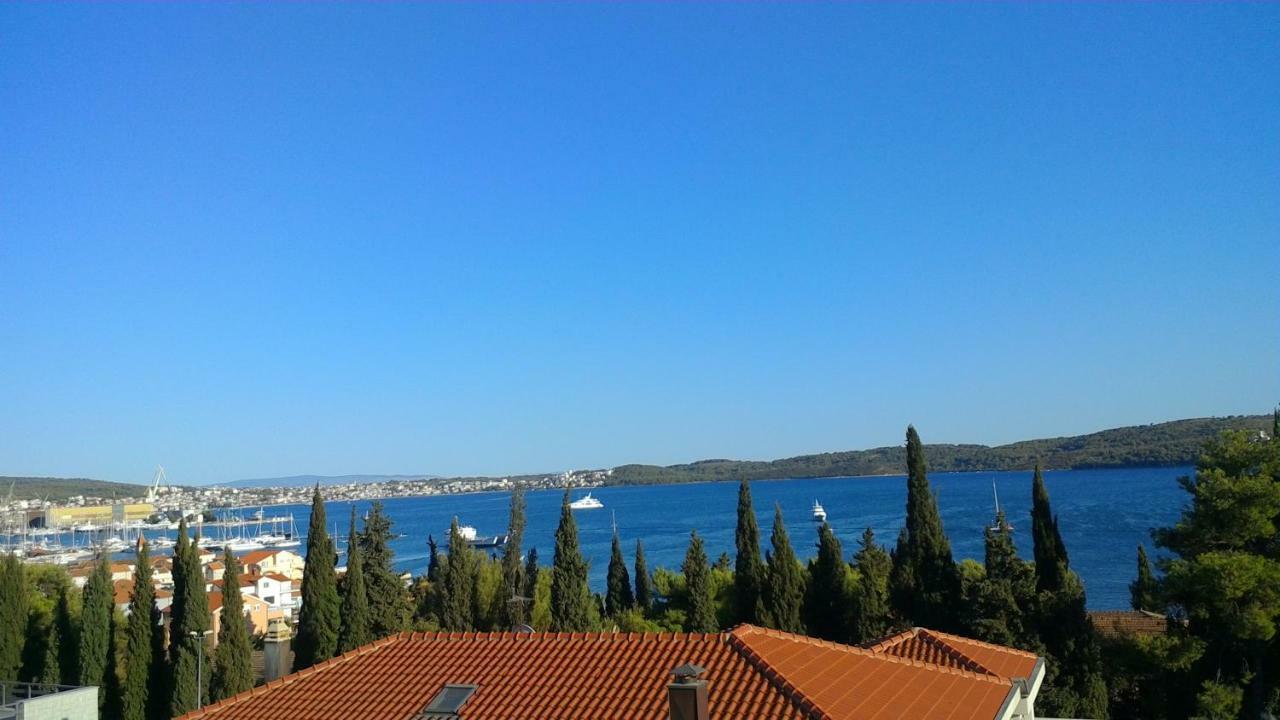 Lambrisa Apartment Trogir Exterior foto