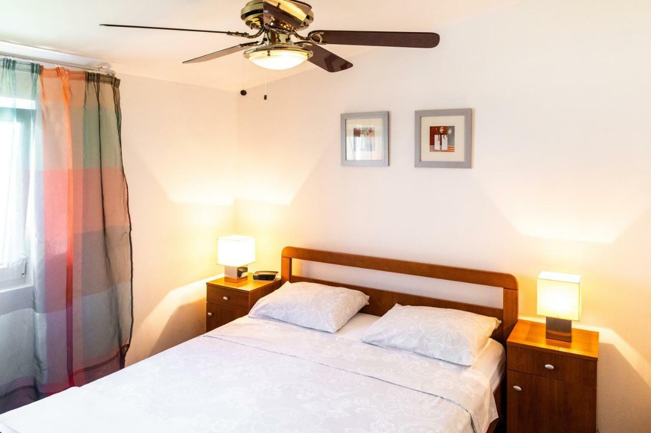 Lambrisa Apartment Trogir Exterior foto