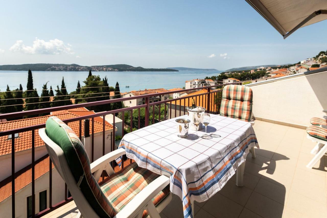 Lambrisa Apartment Trogir Exterior foto